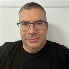 Dr. Eyal Ofek